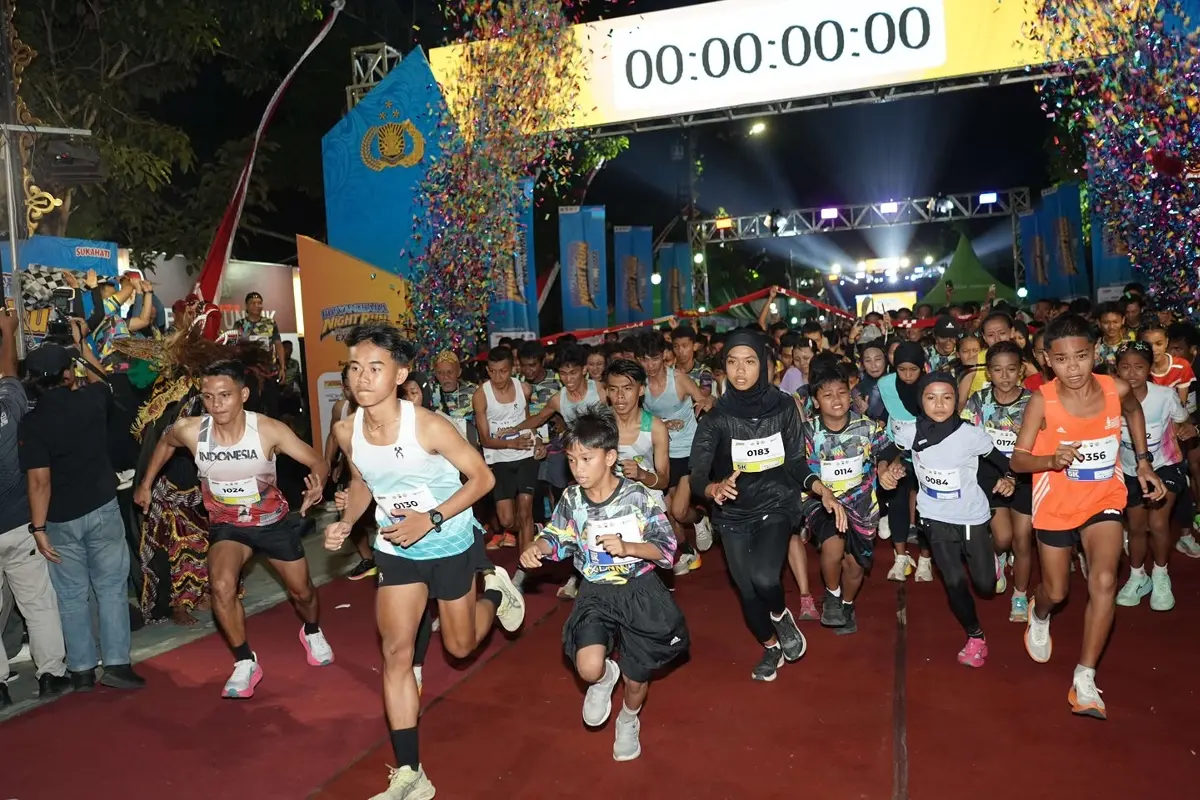 1.850 Pelari Ramaikan Lintasan 5K Bhayangkara Night Run Jombang