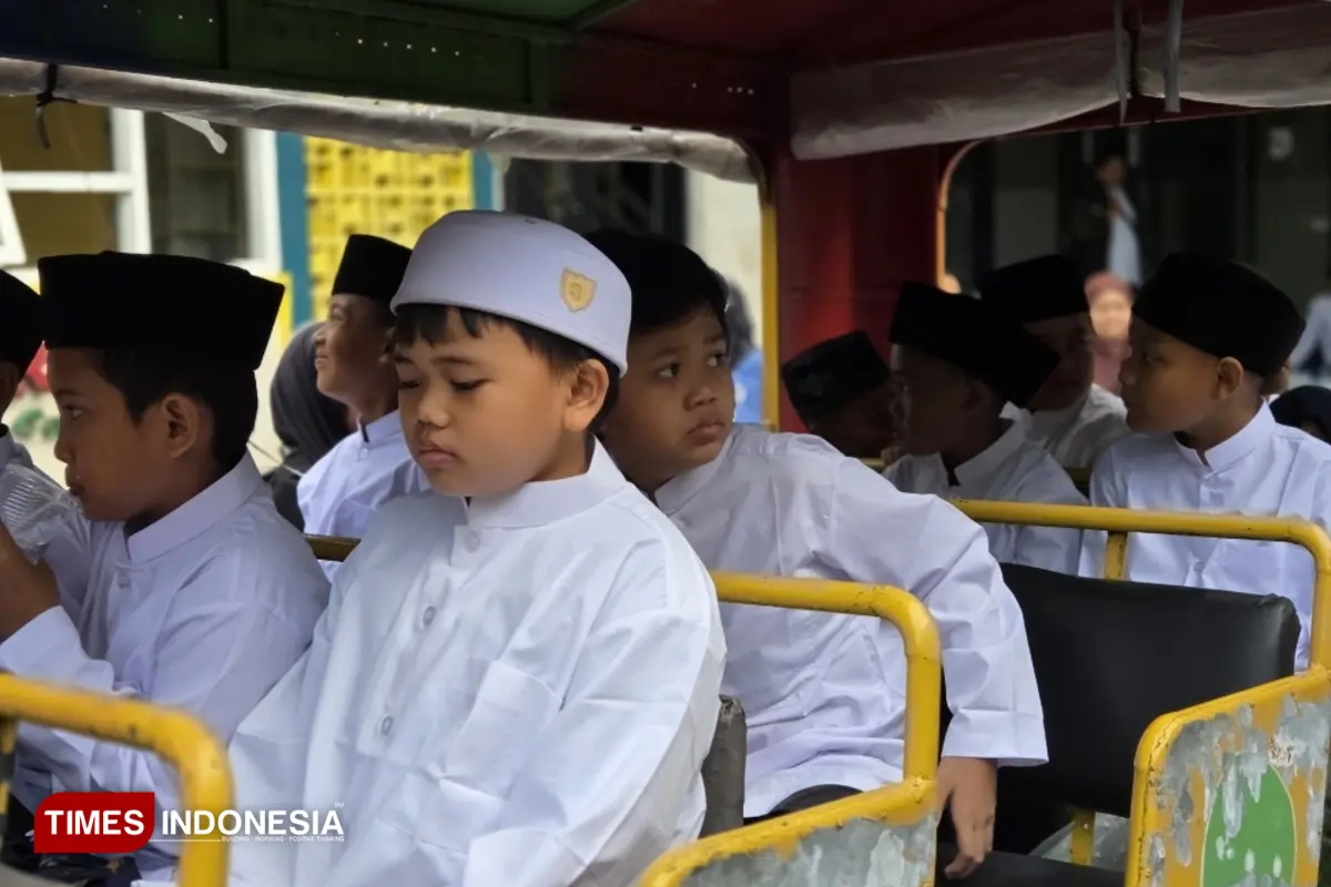 Kolaborasi RSI Unisma, NU Care Lazisnu, Masjid Dwiga: Senangkan Yatim, Khitankan Anak
