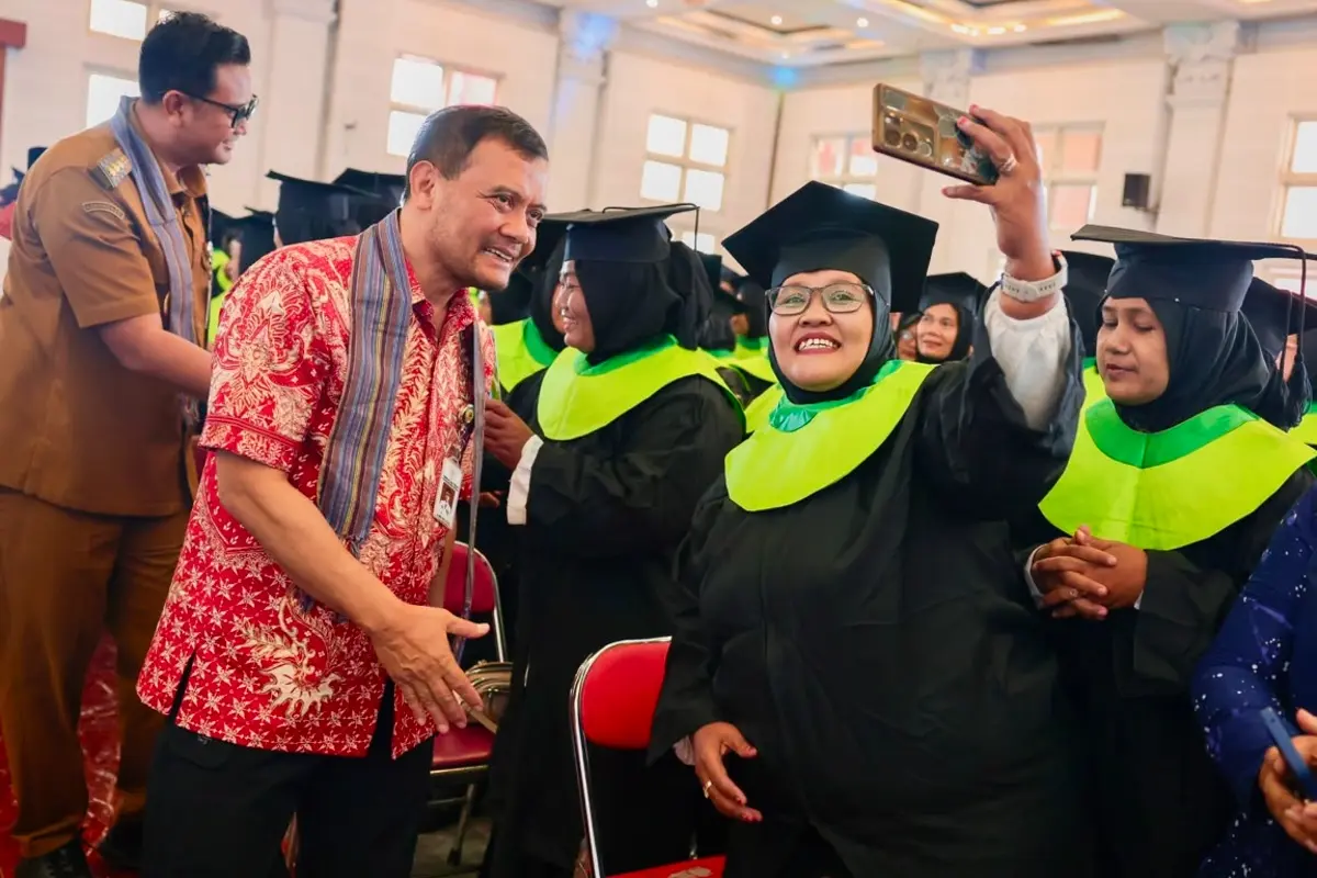 2.596 Keluarga di Klaten Lulus dari PKH, Gubernur Jateng Sebut Bukti Pengentasan Kemiskinan Berhasil