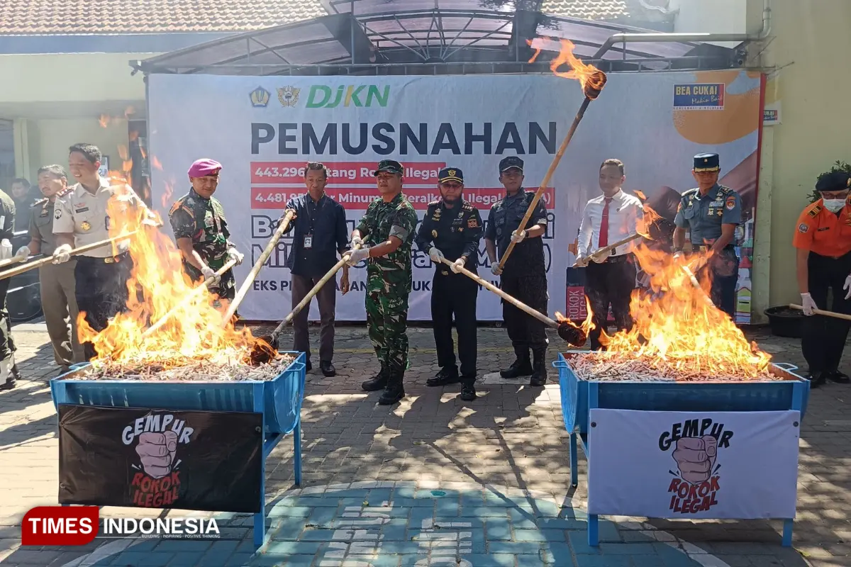 Bea Cukai Banyuwangi Musnahkan Rokok dan Miras Ilegal Senilai Rp1,25 Miliar