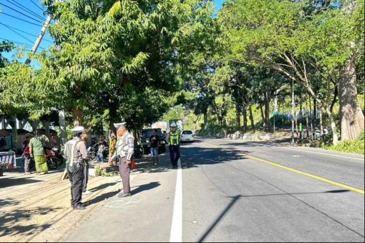 Kurang menjaga Jarak, Kecelakaan di Jalan Nasional Situbondo-Banyuwangi Tewaskan Mahasiswi