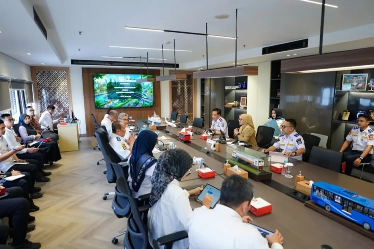 Audiensi dengan Kemenhub RI, Bupati Pangandaran Minta Ratusan PJU Mati di Jalur Nasional Segera Diperbaiki