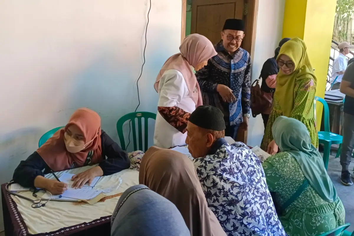 Fraksi PKB Bondowoso Fasilitasi Pemeriksaan Kesehatan Gratis, Pasien Dikawal hingga Sembuh