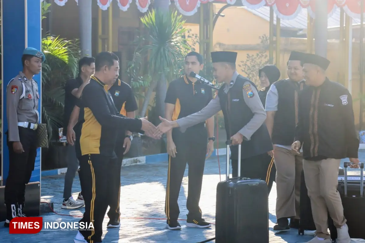 Kapolres Pacitan Apresiasi Personel Berprestasi dengan Hadiah Umrah