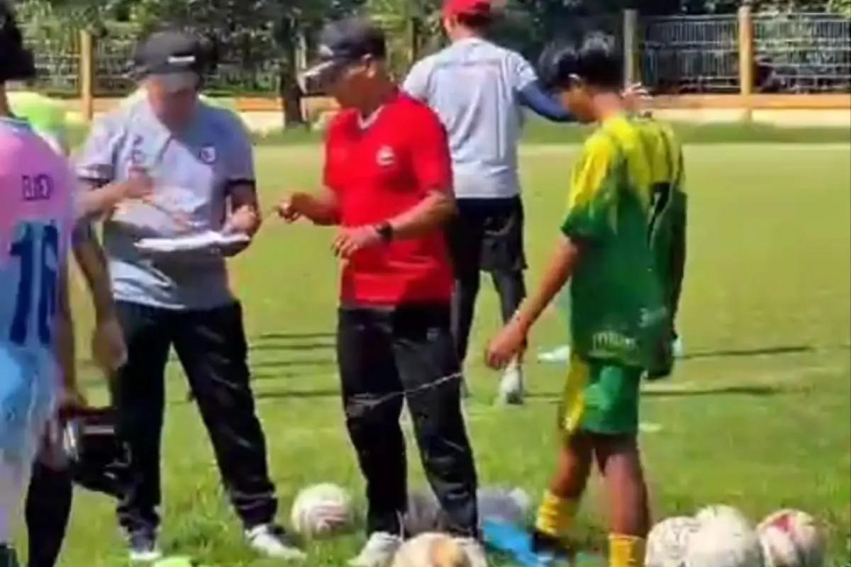 Safin Pati Sports School Indonesia Jaring Calon Pesepak Bola Muda Bertalenta di Kalimantan Barat