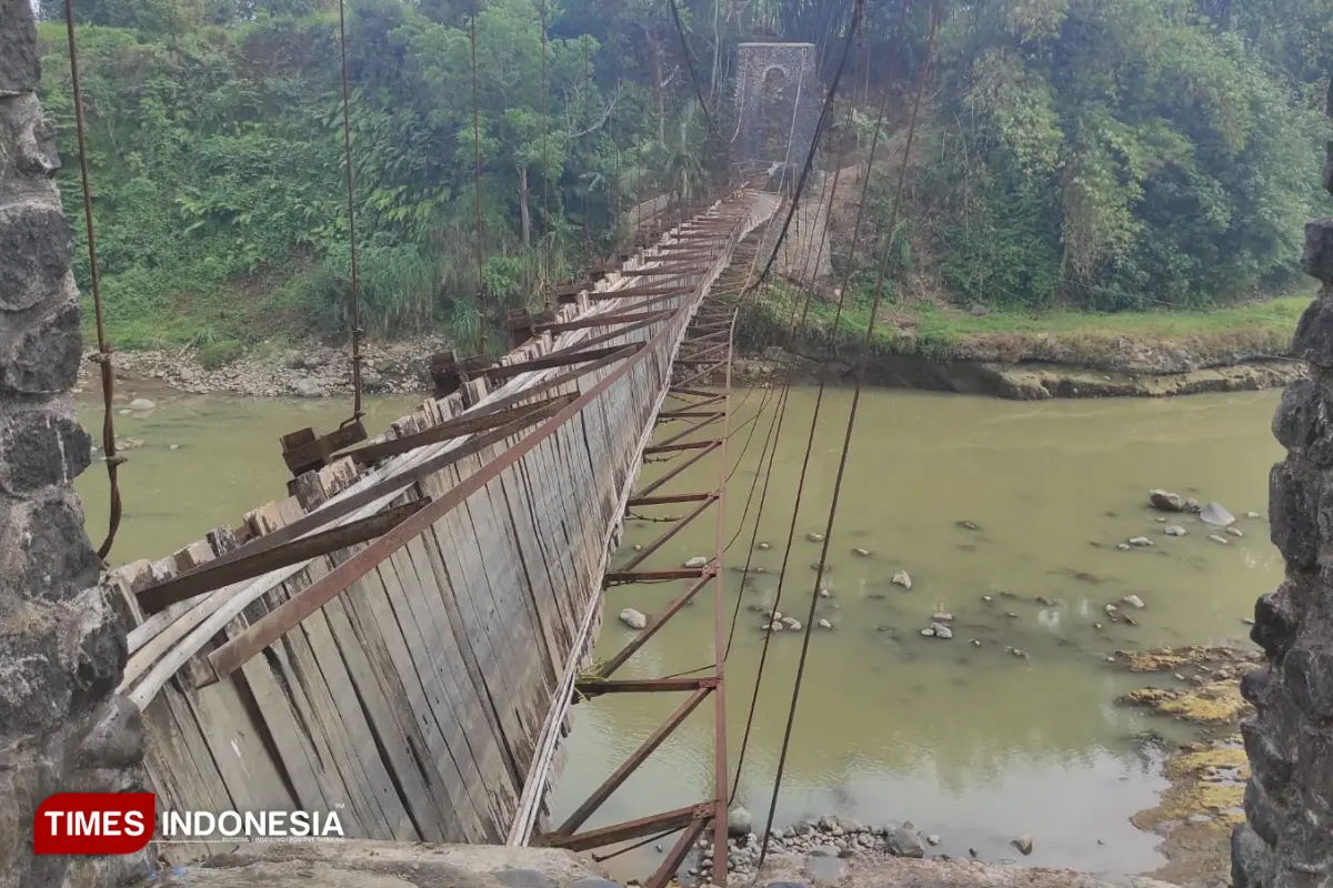 Jembatan Gantung Purwanegara-Kincang Banjarnegara Tidak Bisa Dilewati Lagi