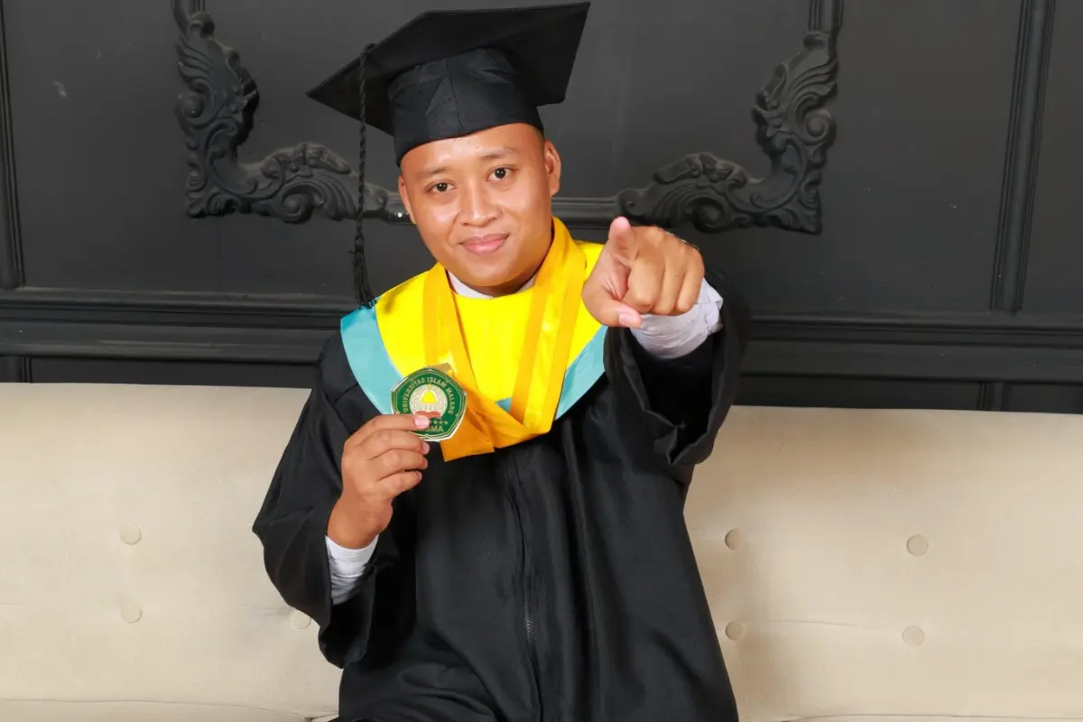 Sosok Tomy Darioga, Awardee BCB UNISMA: Lulus 7 Semester, Raih Predikat Graduate with Honors FEB