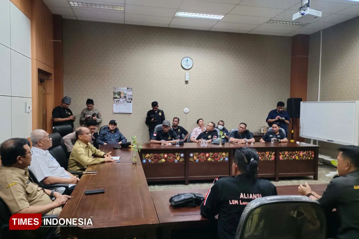 Demo Tolak Sentralisasi Dapur MBG di Lamongan, Pemkab Akui Perlu Perbaikan