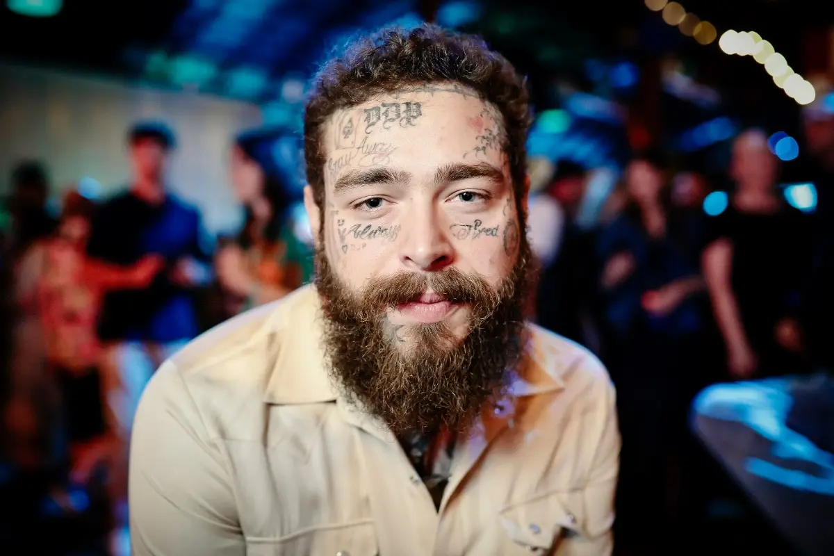 Mengapa Perjalanan Musik Post Malone Sulit Ditebak? Ini Alasannya