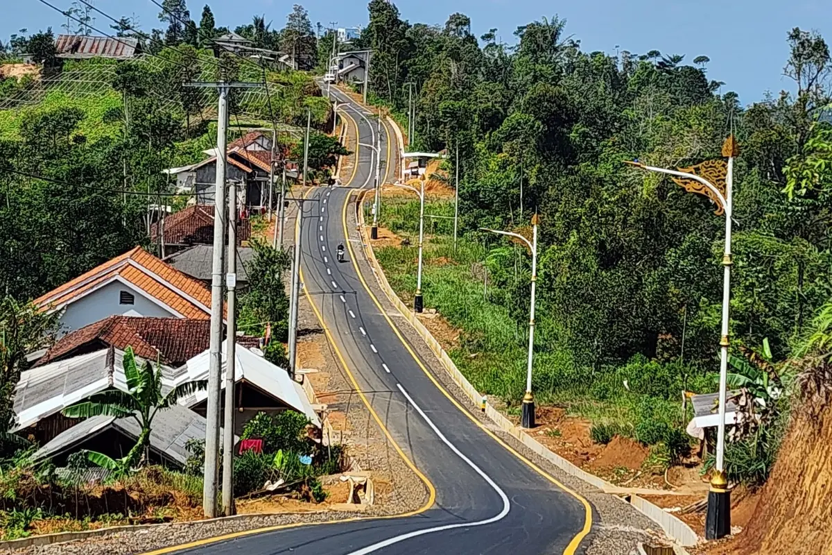 Dedi Mulyadi Beri Kado Infrastruktur Jalan di Hari Jadi Cianjur
