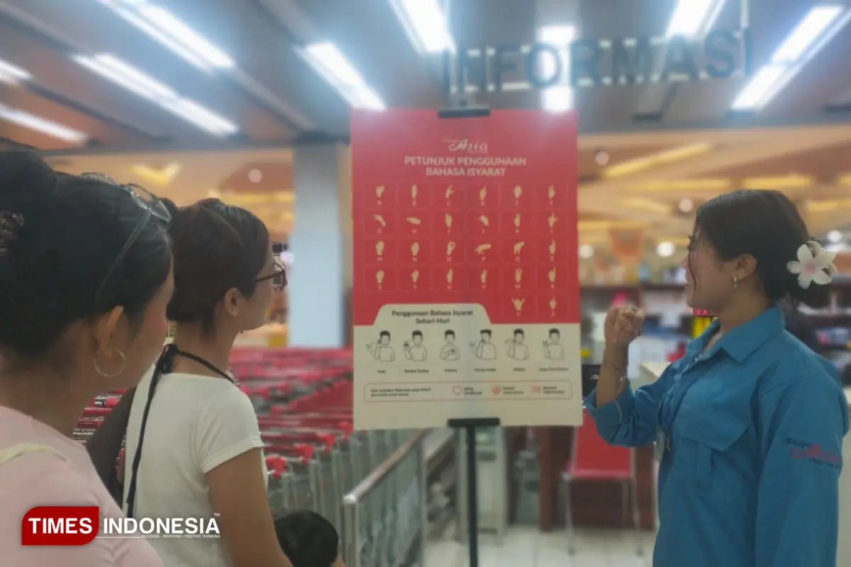 Papan Bahasa Isyarat di Sudut Mal Tasikmalaya, Langkah Kecil APPBI Menuju Layanan Publik yang Inklusif