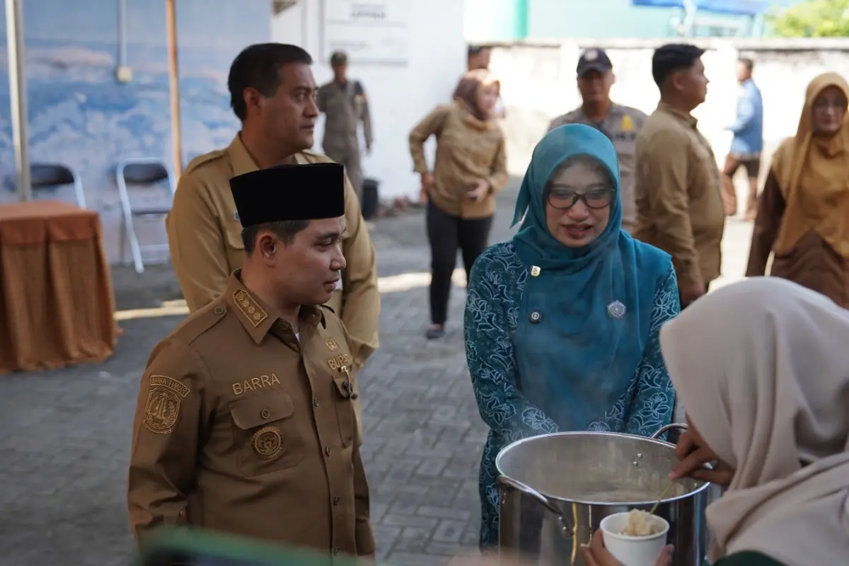 Pemkab Mojokerto Salurkan 67 Paket Bansos dan Pelatihan Tata Boga PKH