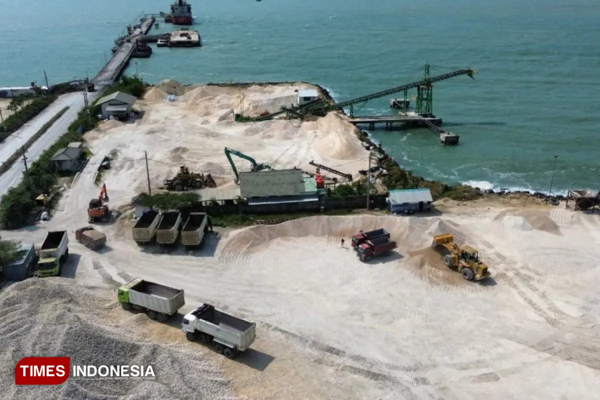 Screen Crusher Beroperasi Bebas Bikin Daerah Merugi, Bupati Rembang Klaim Tak Punya Kuasa