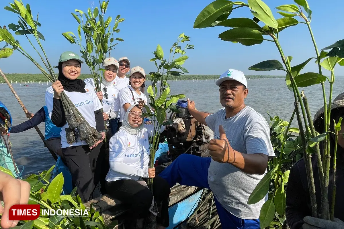 Tanam 10 Ribu Mangrove, Perusahaan Migas Hijaukan Pesisir Randuboto Gresik
