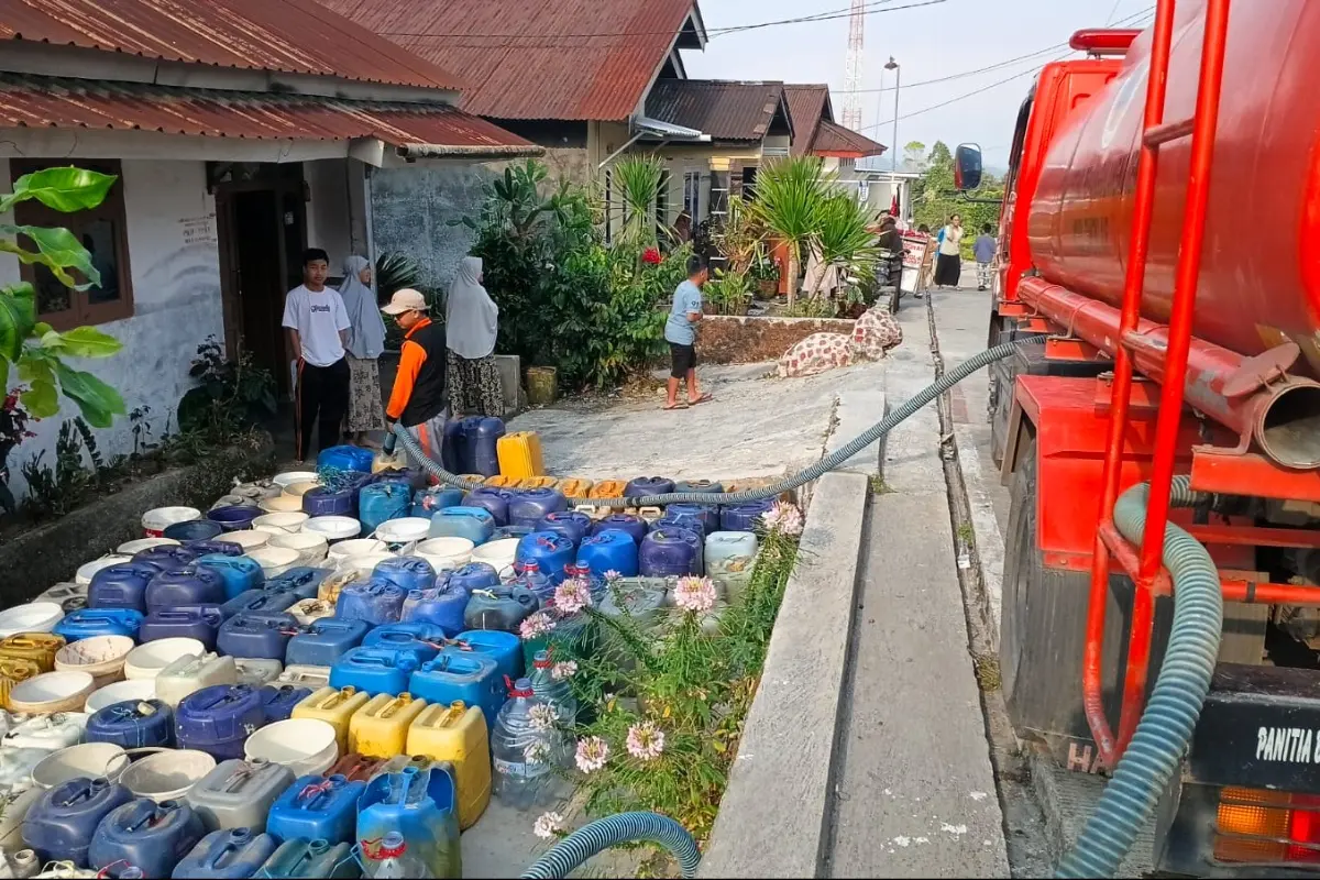 Jateng Salurkan Lebih dari 3 Juta Liter Air Bersih untuk Warga Terdampak Kekeringan