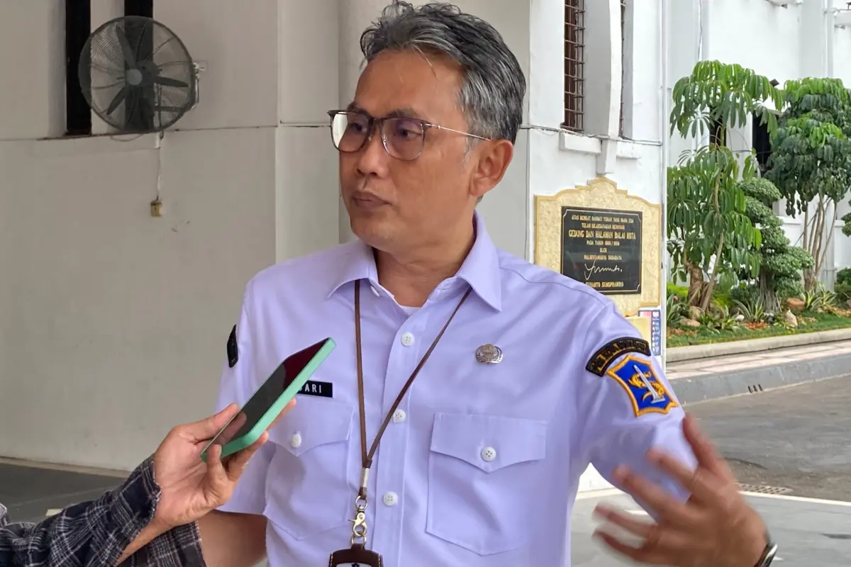 Pemkot Surabaya Perketat Pengawasan Parkir Tempat Usaha, Pastikan Tarif Transparan dan Berizin