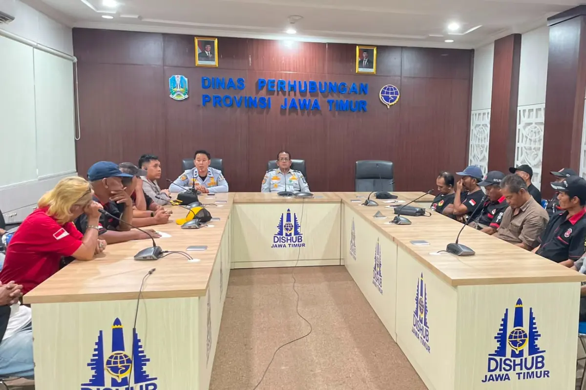 Audiensi dengan Sopir Angkot, Dishub Jatim Tegaskan Halte TransJatim Medaeng Tetap Beroperasi