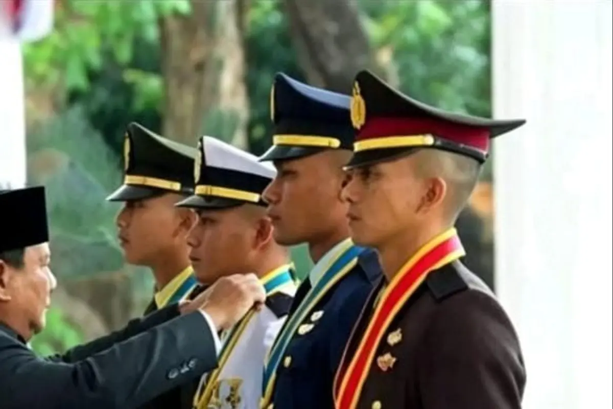 Presiden Prabowo Lantik 1.177 Perwira Muda TNI-Polri di Istana Merdeka