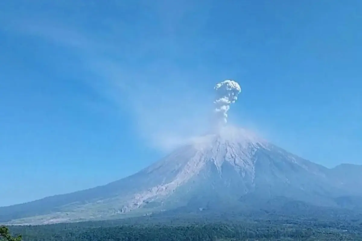 Aktivitas Gunung Semeru Didominasi Gempa Erupsi, Status Masih Siaga Level III