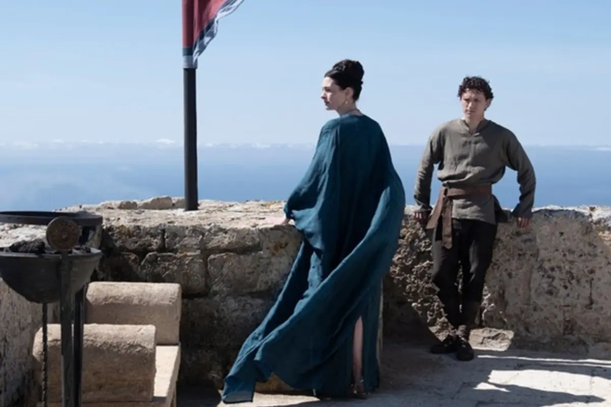Elon Musk Tantang Christopher Nolan dengan Film AI 'The Odyssey', Klaim Lebih Akurat Secara Historis