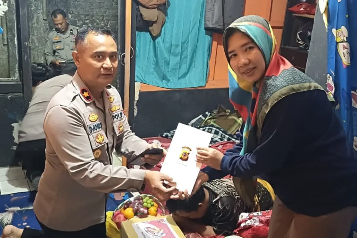 Wakapolres Banjar Tunjukkan Empati, Kunjungi Rumah Korban Pengeroyokan