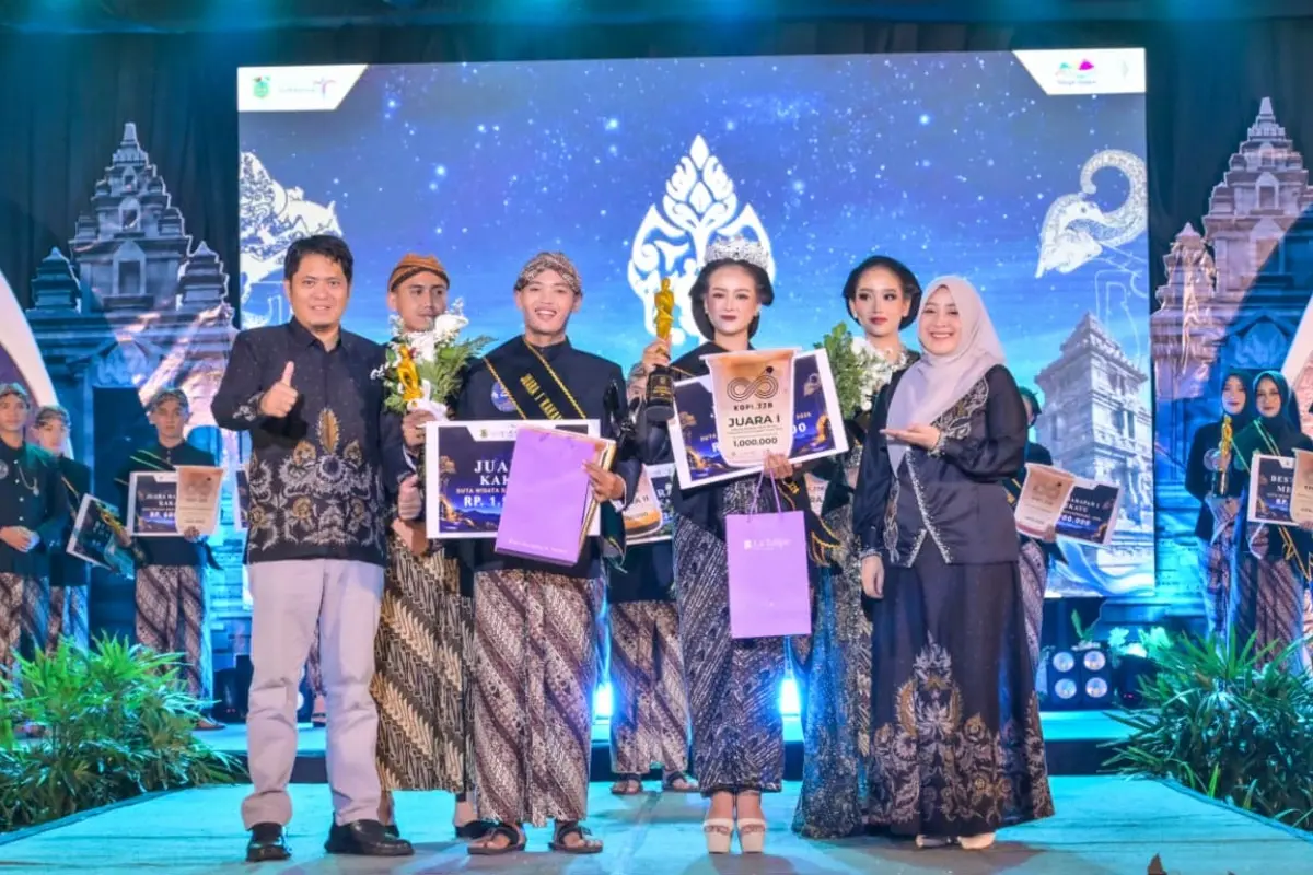 Ezzar Handika dan Almaqhvira Ramadani Terpilih Jadi Kakang Mbekayu Banjarnegara 2026