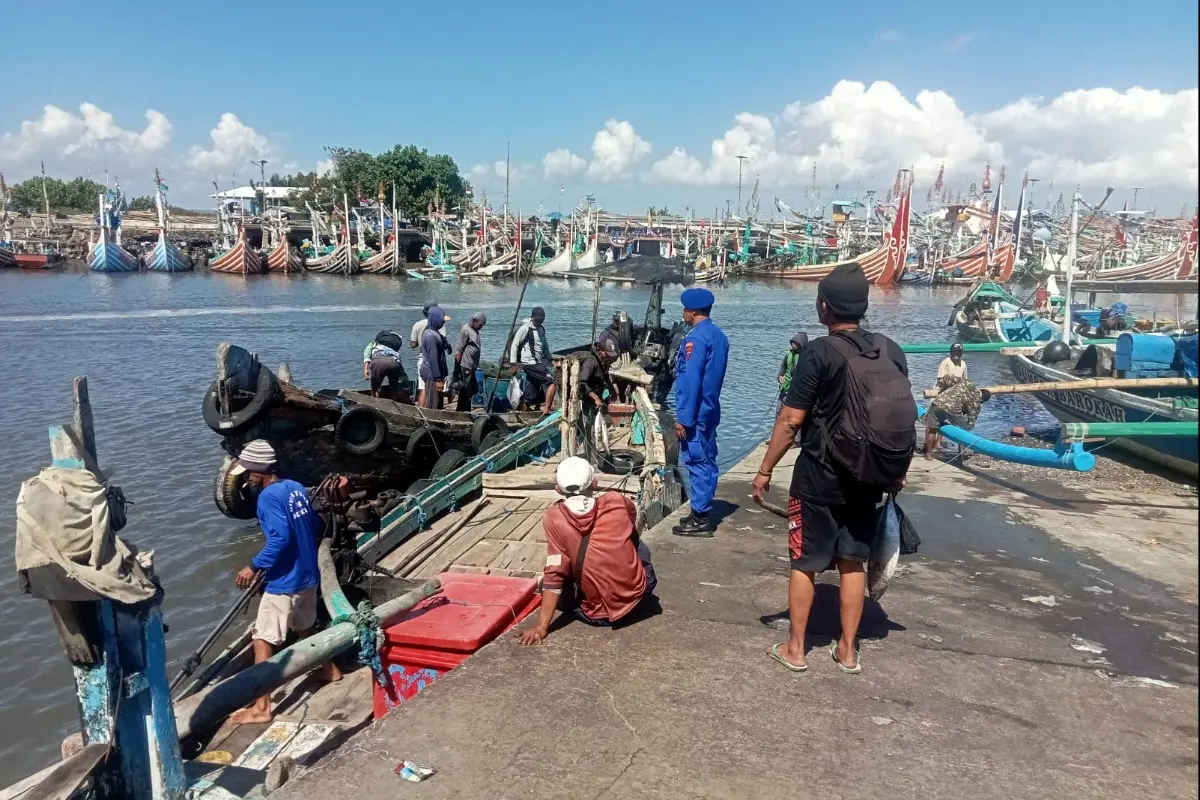 Ancaman Gelombang Tinggi, Aktivitas Laut Harus Ekstra Hati-Hati