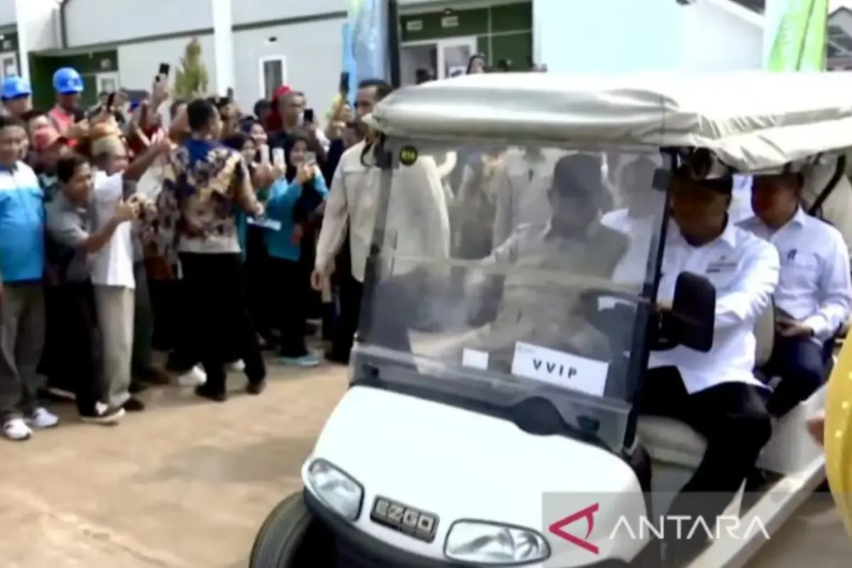 Prabowo Tinjau Rumah Subsidi Warga Jelang Akad Massal KPR 62.000 Unit