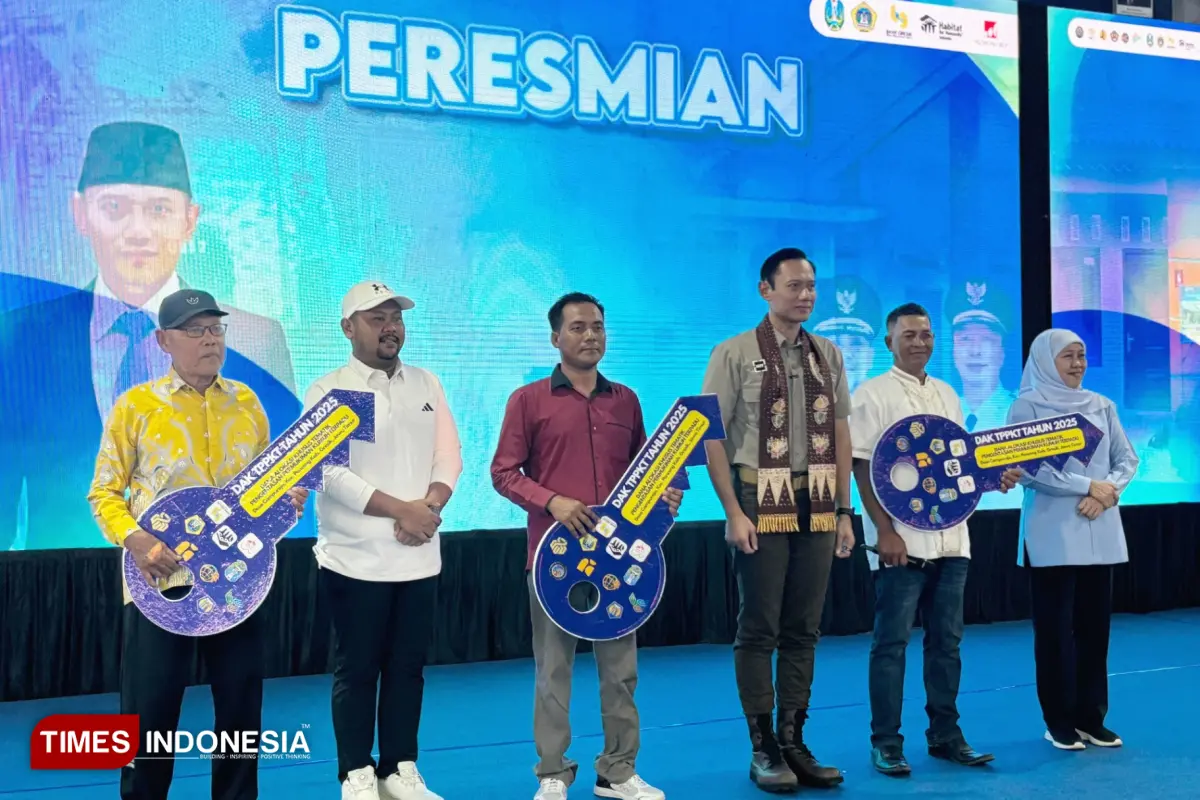 Sentuhan Infrastruktur Berdampak Nyata: Menko AHY Sulap Pesisir Gresik Jadi Asri