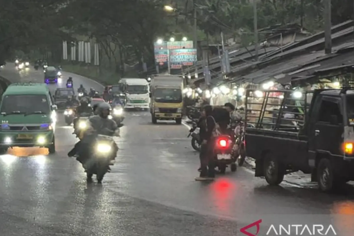 Prakiraan Cuaca BMKG Hari Ini: Padang Diguyur Hujan Petir, Sejumlah Kota Berpotensi Hujan