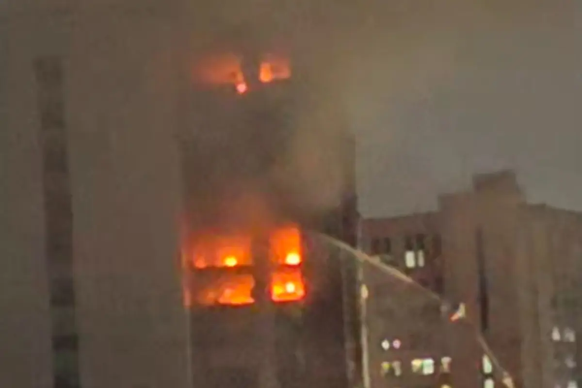 Gedung Badan Pendapatan Daerah DKI Jakarta Terbakar Malam Ini