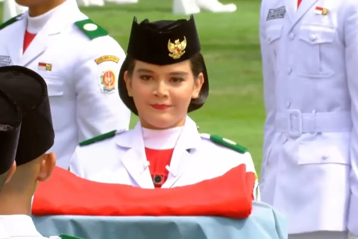 Upacara HUT ke-81 RI di Istana, Siswi SMKN 5 Pontianak Celine Olivia Dipercaya Bawa Baki Sang Saka