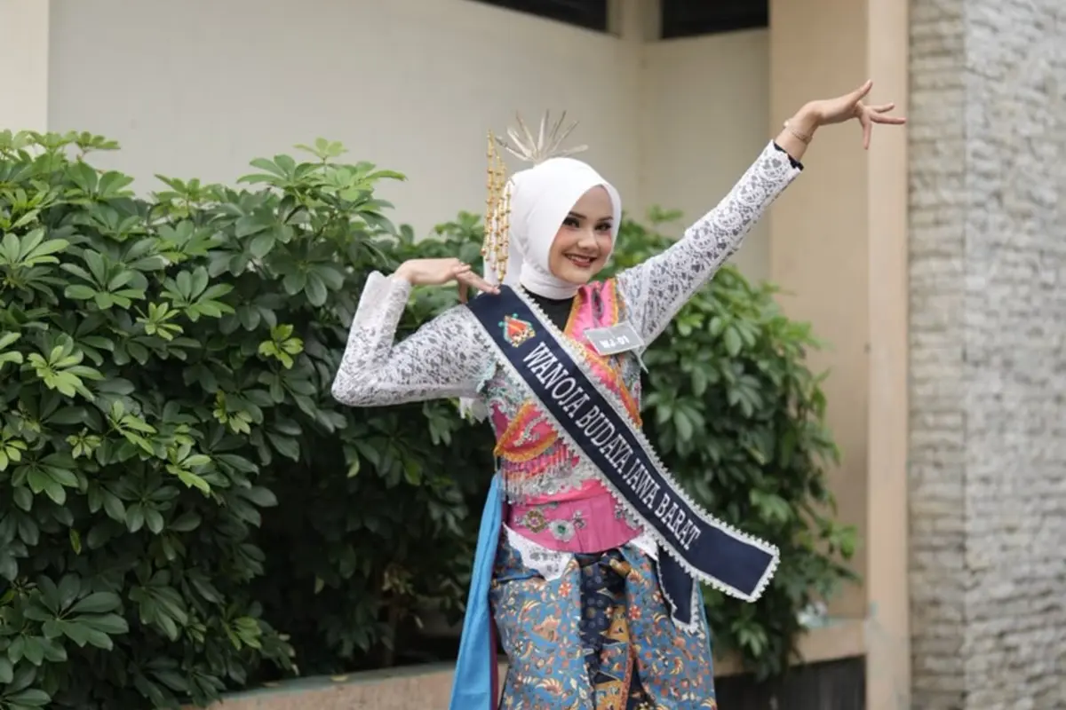 Lestarikan Tradisi Daerah, Trianita Alawiah Suarakan Mapay Budaya Sunda