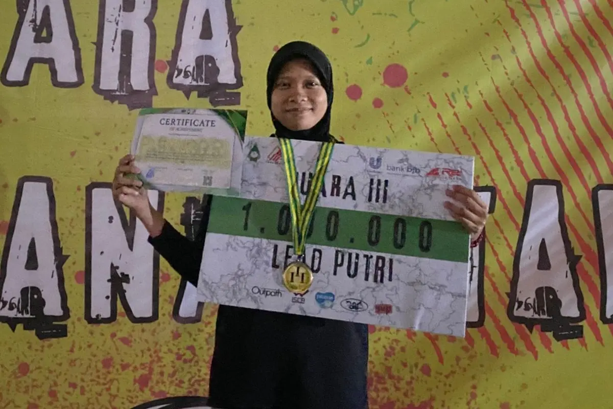 Raih Juara 3 Panjat Tebing se-Jawa, Begini Kisah Dwi Aniti Cangley Mahasiswi UINSSC Taklukkan Rasa Malas