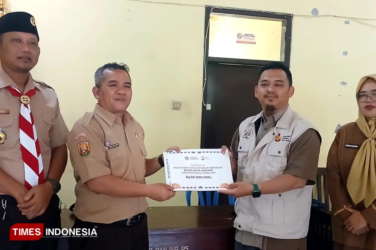 PGRI Kota Banjar Salurkan Donasi Rp40 Juta untuk Korban Gempa NTT Lewat Dompet Sosial Al Kautsar