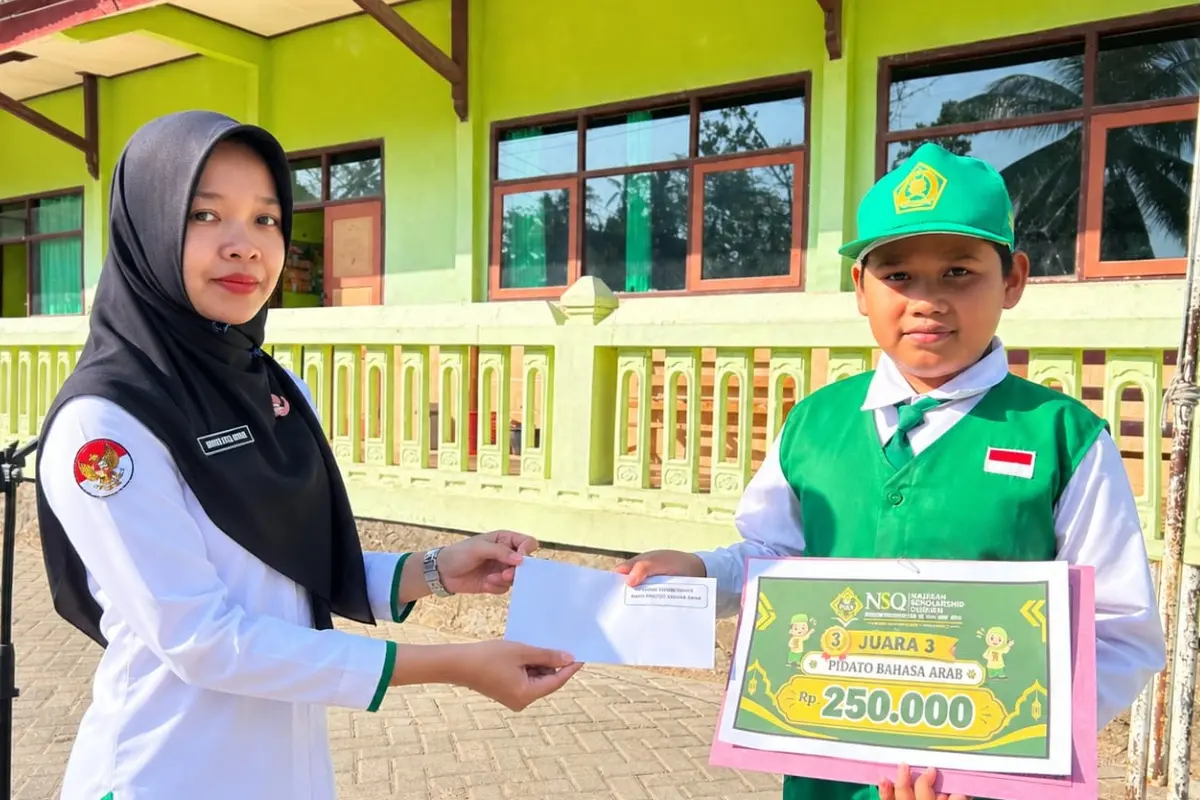 Sang Pendiam yang Membanggakan, Siswa MIN 1 Pacitan Sabet Juara 3 Pidato Bahasa Arab Se-Jawa