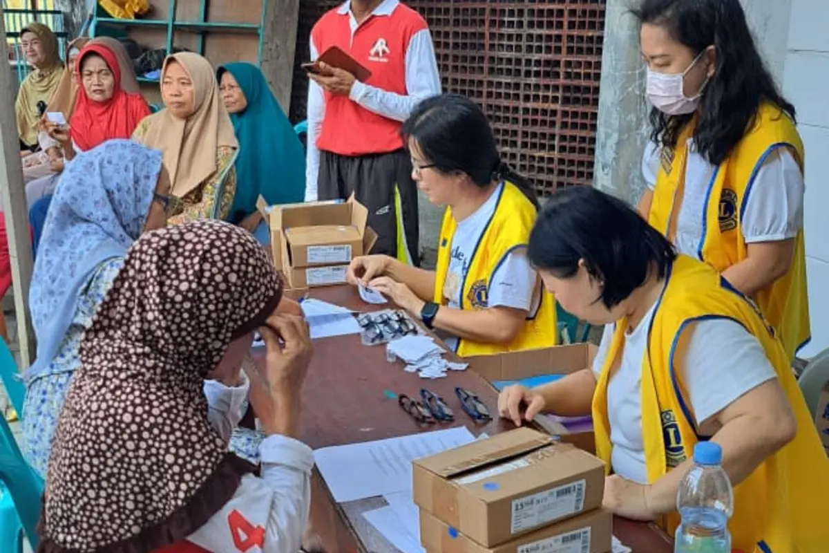 Lions Club Surabaya Patria Gelar Bakti Sosial Kesehatan Mata dan Gigi di Wonokromo