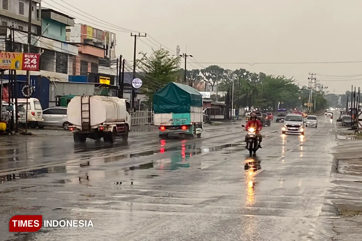 Kemarau Panjang dan Kabut Asap di Palangka Raya Mulai Tersapu Hujan ...